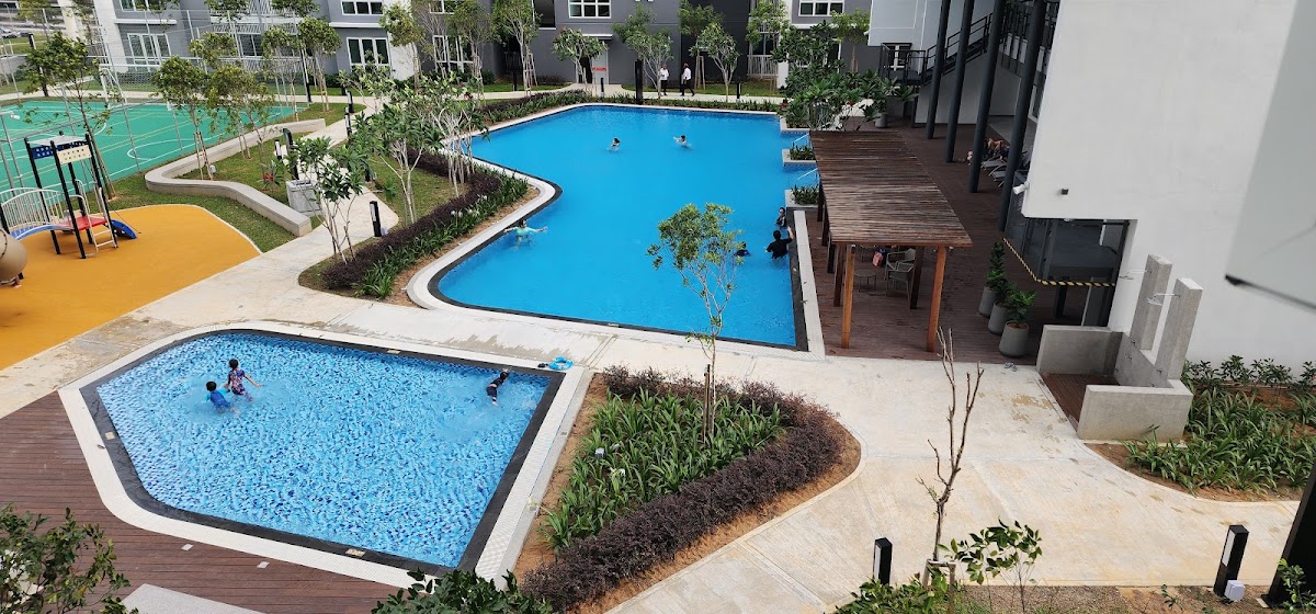 121 Residences: the pools and playground from above