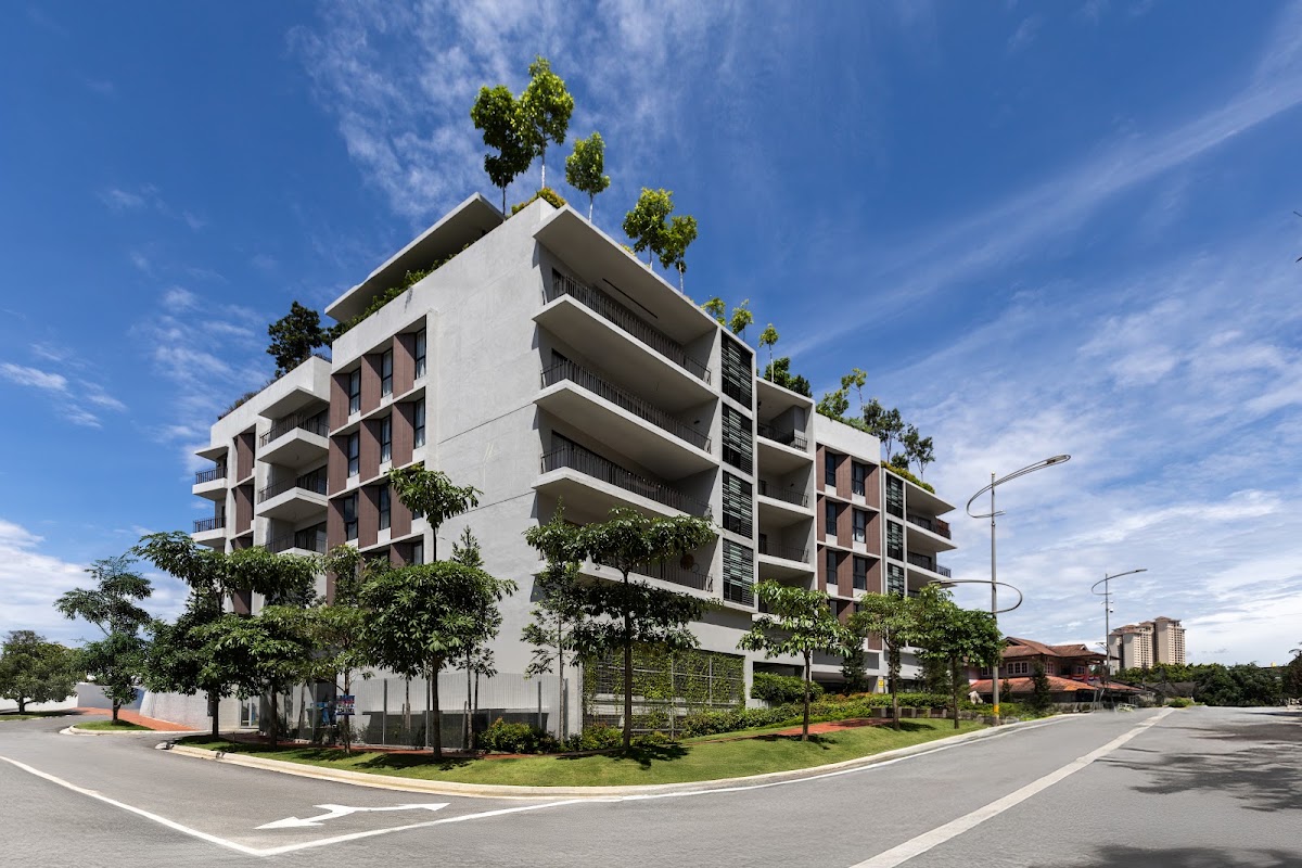 Utamara Boutique Residences: the low-rise block from the street