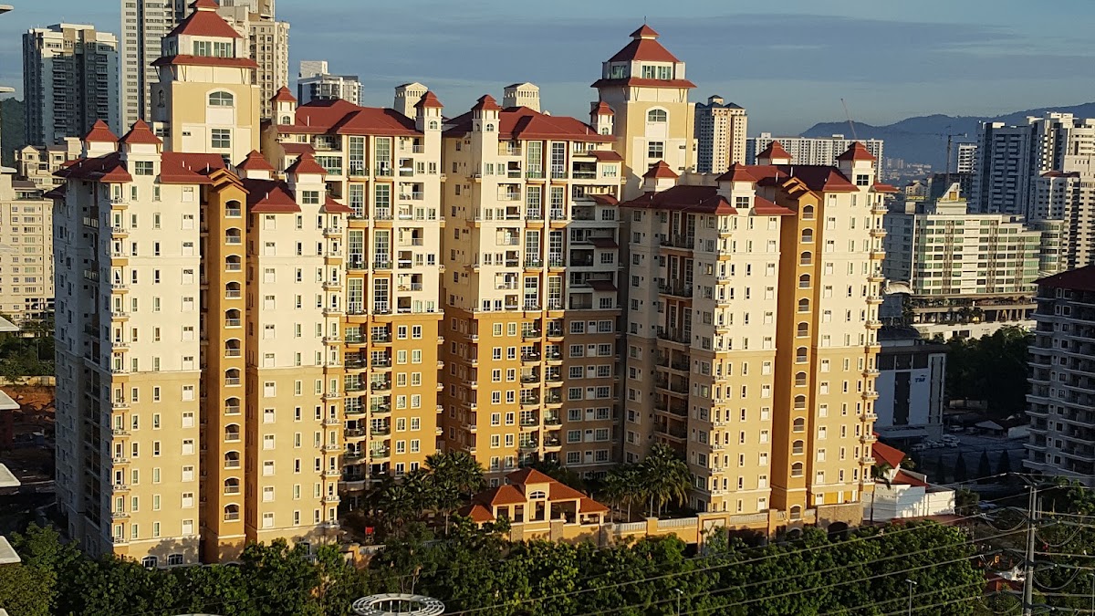 Hartamas Regency 2 Mont Kiara: the red-roofed towers in evening light