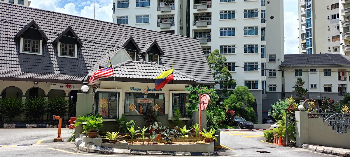 Bayu Angkasa: the guardhouse and its name, the blocks behind