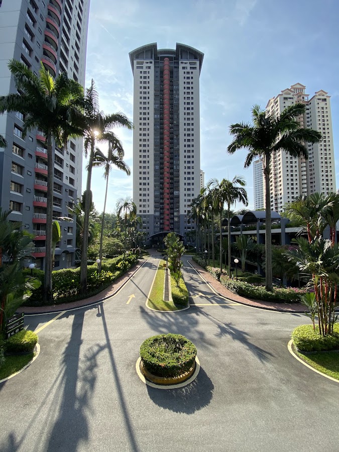 Mont Kiara Palma: the drive and its roundabout below the towers