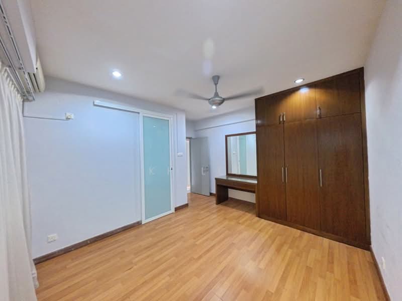 The Residence Condominium @ TTDI: photo