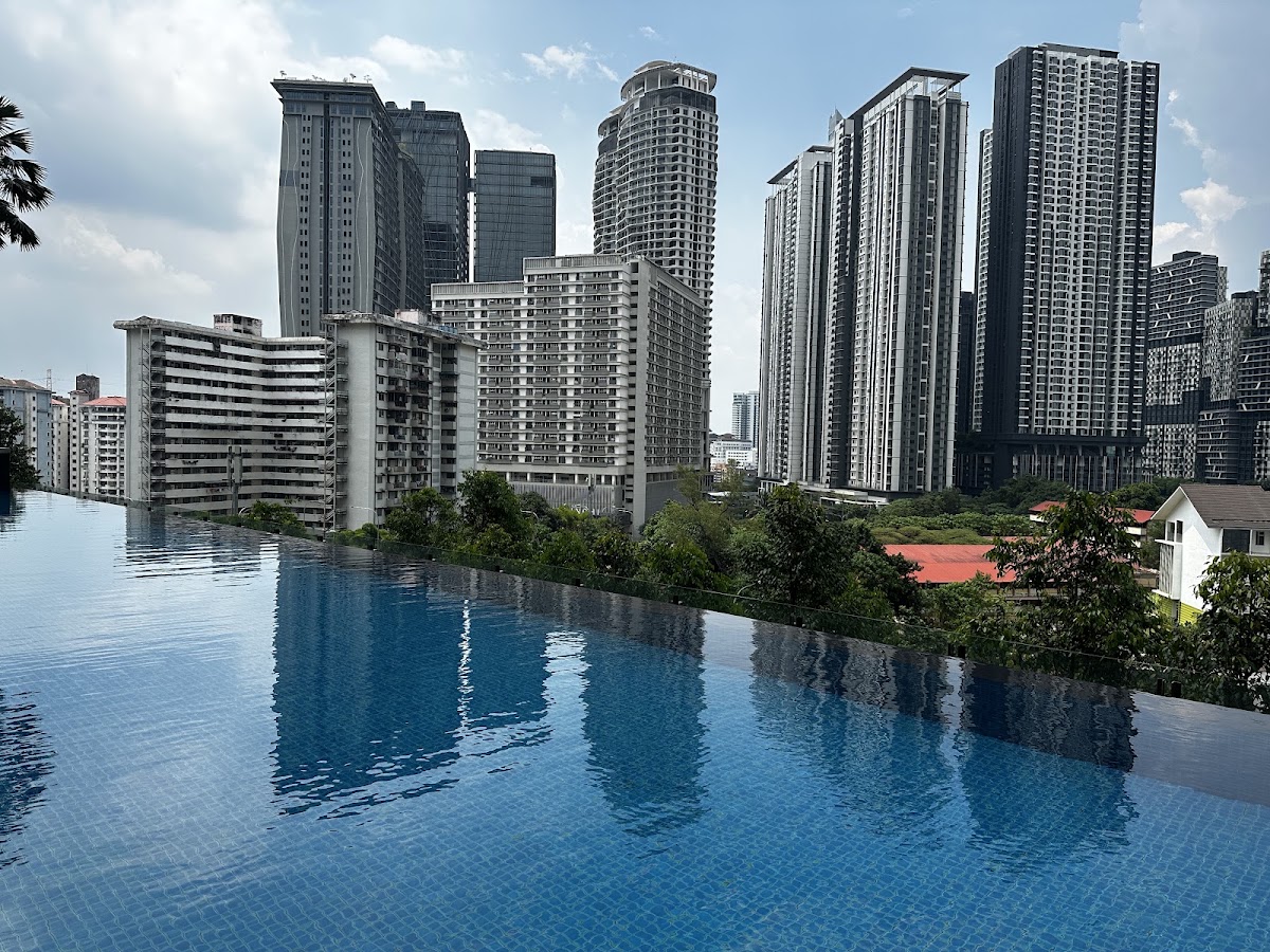 Acacia @ The Park Residences: the infinity pool, neighbouring towers beyond