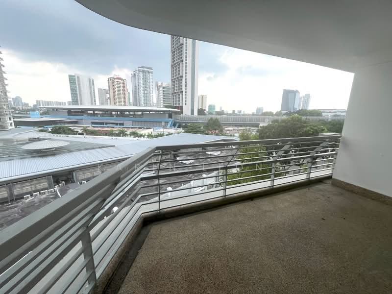 The Residence Condominium @ TTDI: photo