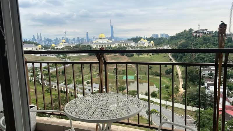 Waldorf Tower: photo