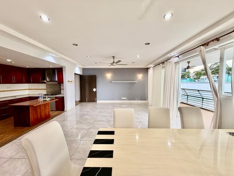 The Residence Condominium @ TTDI: photo